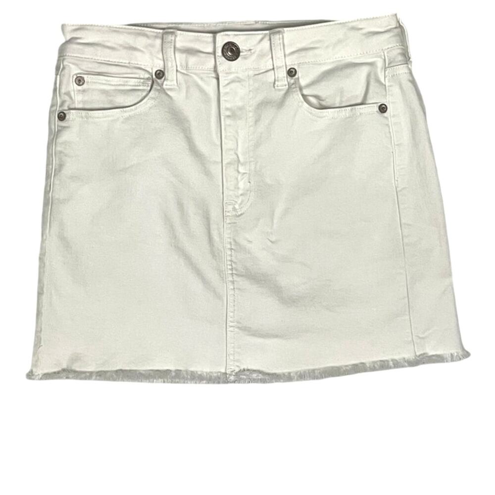 American Eagle White Denim Mini Skirt Frayed Hem Stretch Y2K Size 6 Festival